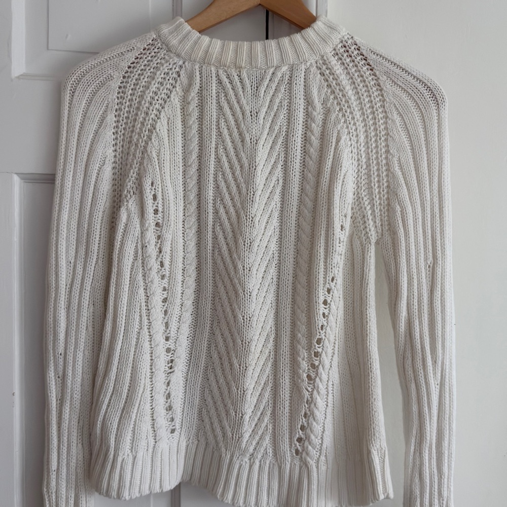 Zara Knit Women’s White Cable Knit Sweater. Size 2